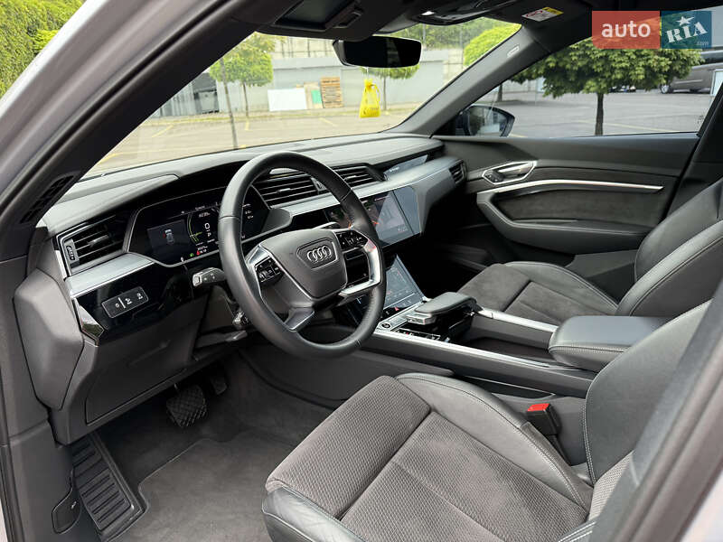 Внедорожник / Кроссовер Audi e-tron 2021 в Ровно