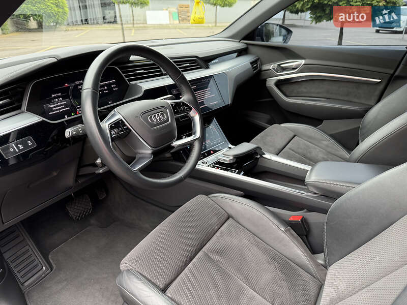 Внедорожник / Кроссовер Audi e-tron 2021 в Ровно