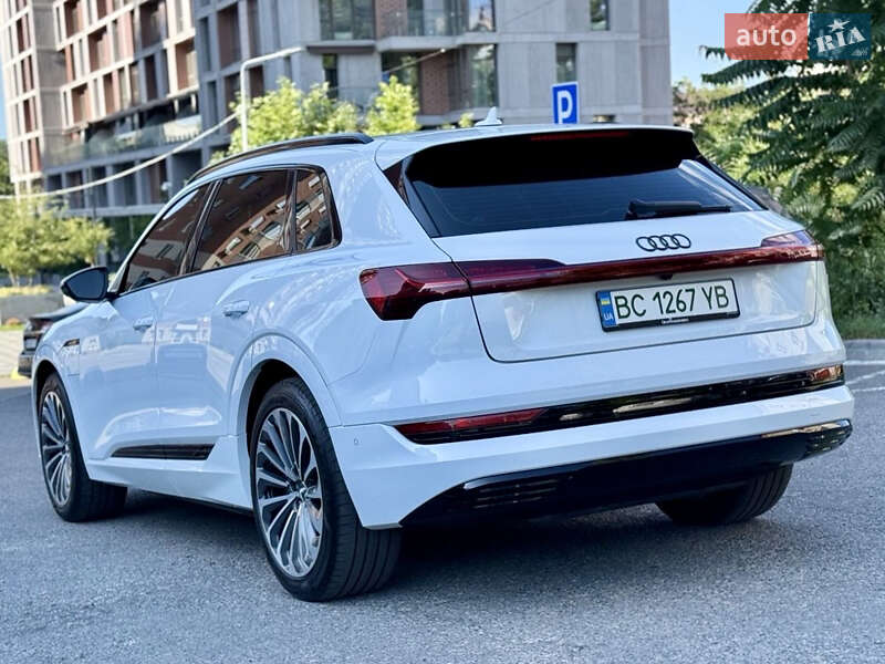 Позашляховик / Кросовер Audi e-tron 2019 в Дніпрі
