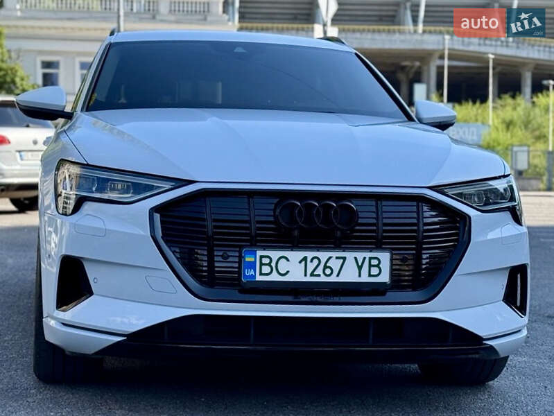 Позашляховик / Кросовер Audi e-tron 2019 в Дніпрі