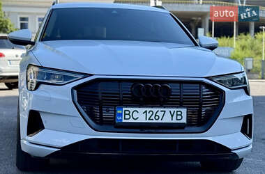 Внедорожник / Кроссовер Audi e-tron 2019 в 