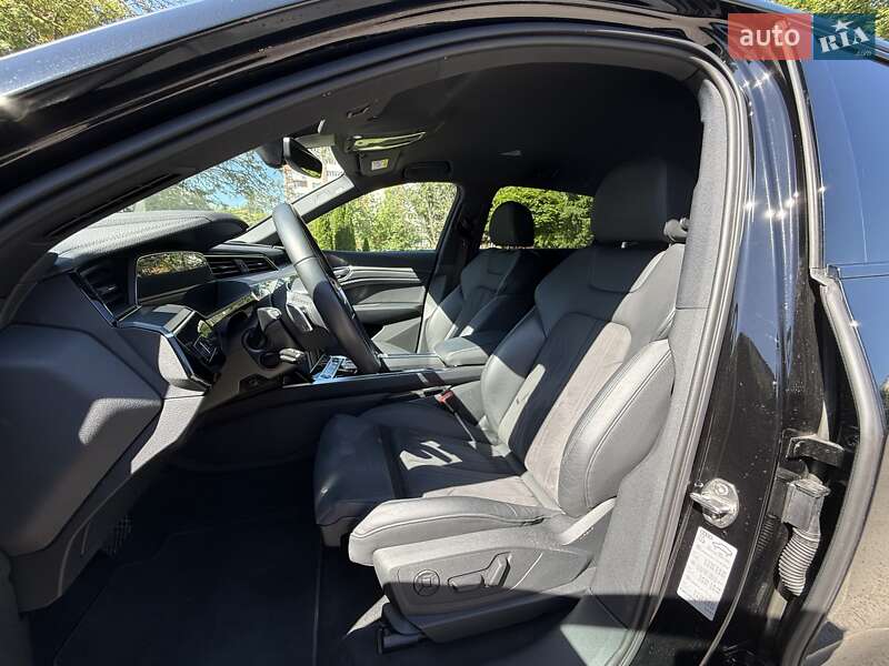 Внедорожник / Кроссовер Audi e-tron 2021 в Ровно