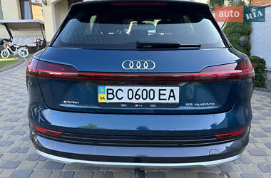 Позашляховик / Кросовер Audi e-tron 2019 в 