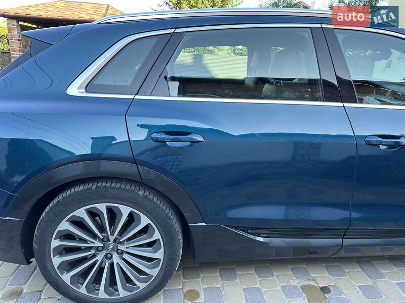 Внедорожник / Кроссовер Audi e-tron 2019 в Львове фото 11 Внедорожник / Кроссовер Audi e-tron 2019 в Львове