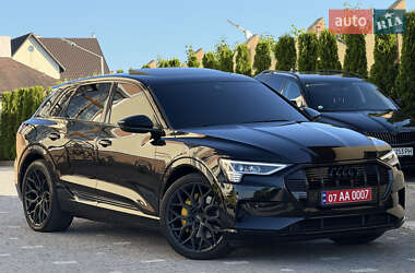 Позашляховик / Кросовер Audi e-tron 2020 в 