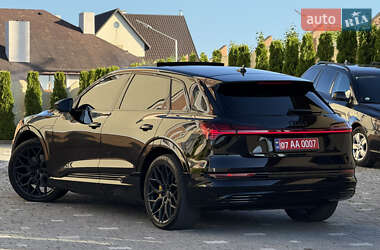 Позашляховик / Кросовер Audi e-tron 2020 в 