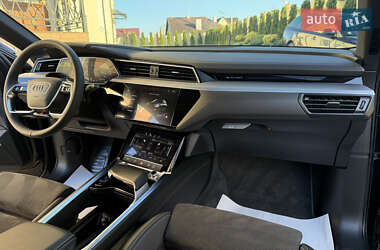 Позашляховик / Кросовер Audi e-tron 2020 в 