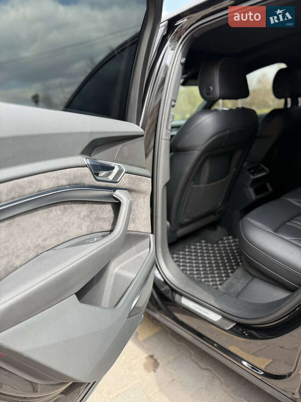 Внедорожник / Кроссовер Audi e-tron 2020 в Одессе