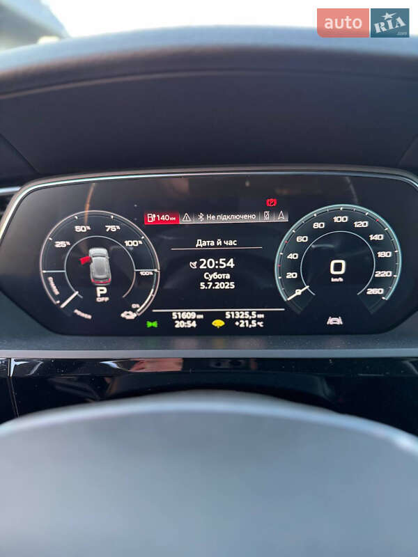 Позашляховик / Кросовер Audi e-tron 2020 в Почаєві