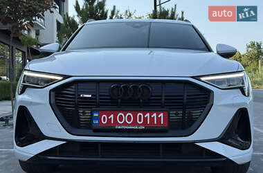 Внедорожник / Кроссовер Audi e-tron 2020 в 