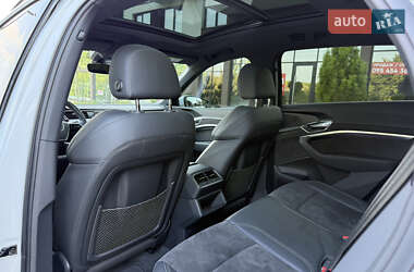 Внедорожник / Кроссовер Audi e-tron 2020 в 
