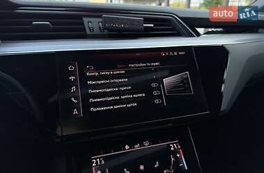 Внедорожник / Кроссовер Audi e-tron 2020 в 