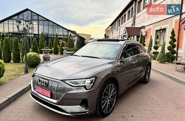 Позашляховик / Кросовер Audi e-tron 2020 в Стрию