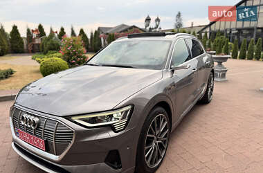 Позашляховик / Кросовер Audi e-tron 2020 в 