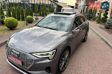 Позашляховик / Кросовер Audi e-tron 2020 в 