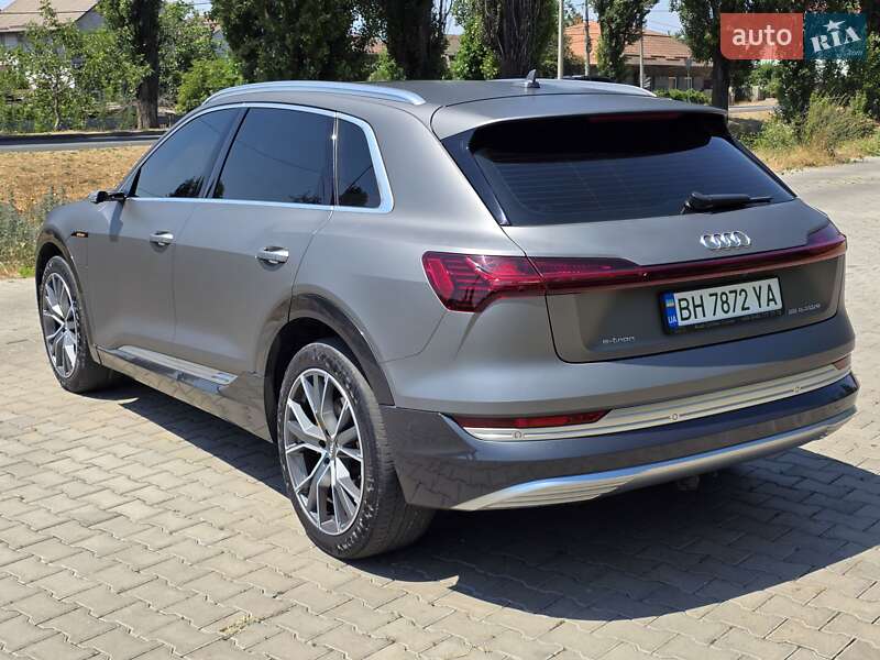 Позашляховик / Кросовер Audi e-tron 2019 в Одесі