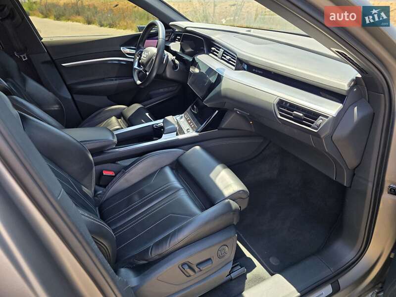 Позашляховик / Кросовер Audi e-tron 2019 в Одесі