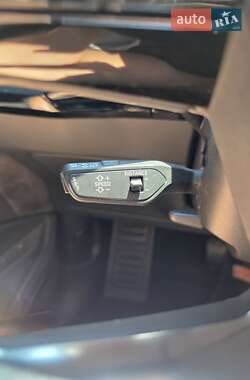 Внедорожник / Кроссовер Audi e-tron 2019 в 