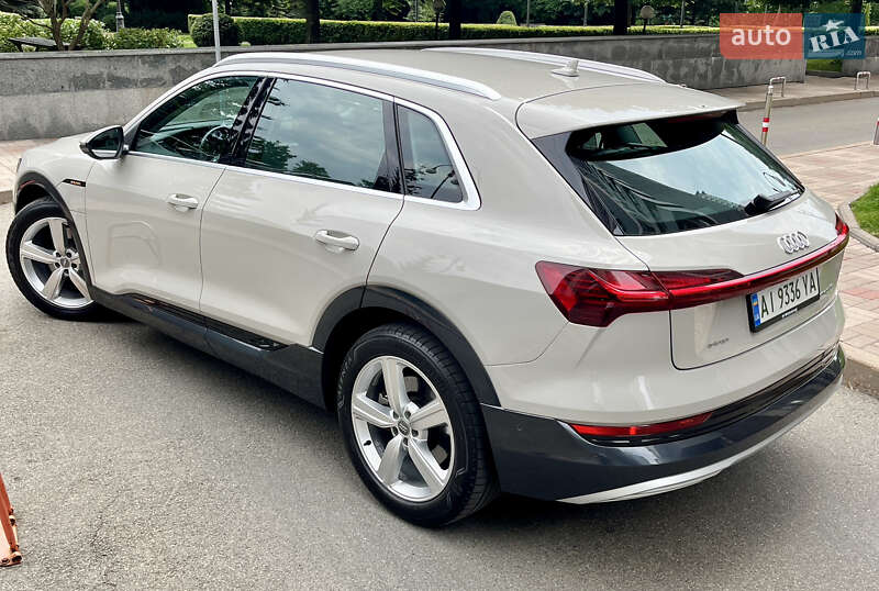 Внедорожник / Кроссовер Audi e-tron 2020 в Киеве