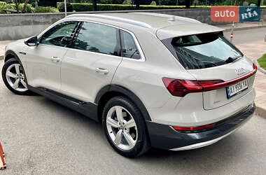 Позашляховик / Кросовер Audi e-tron 2020 в 