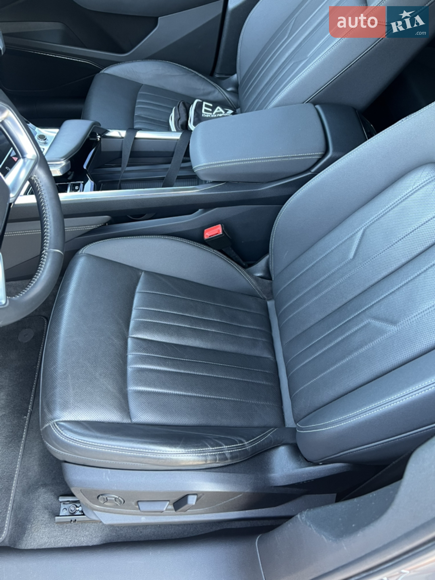 2019 Audi e-tron - мініатюра 26