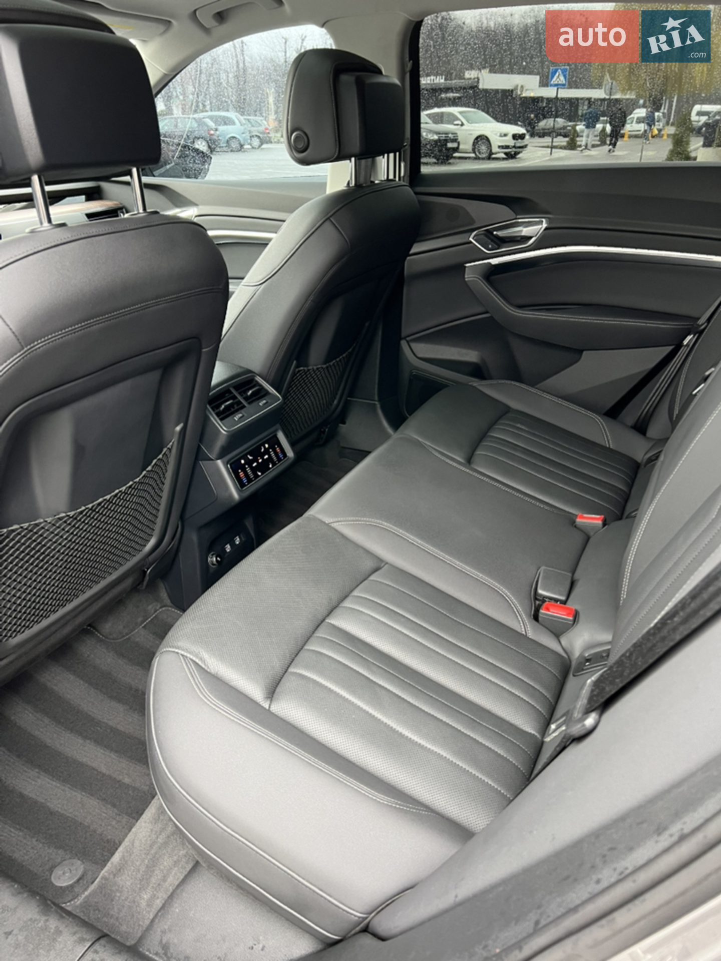 2019 Audi e-tron - мініатюра 31