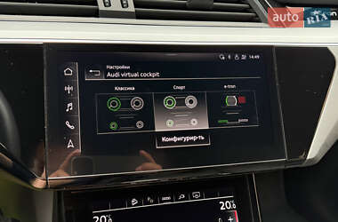 Позашляховик / Кросовер Audi e-tron 2021 в 