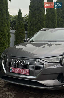 Внедорожник / Кроссовер Audi e-tron 2020 в 