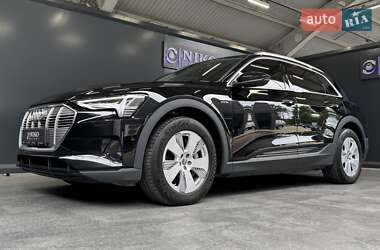 Внедорожник / Кроссовер Audi e-tron 2020 в 