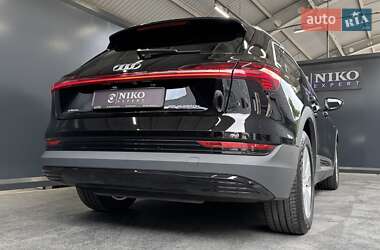 Внедорожник / Кроссовер Audi e-tron 2020 в 