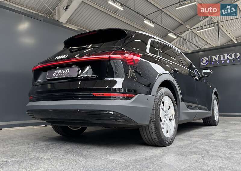 Внедорожник / Кроссовер Audi e-tron 2020 в Киеве