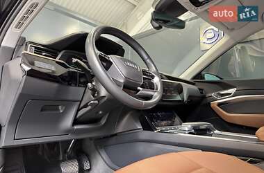 Внедорожник / Кроссовер Audi e-tron 2020 в 