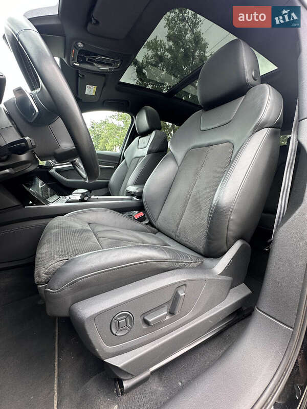 Позашляховик / Кросовер Audi e-tron 2020 в Білогородці