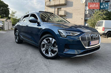 Внедорожник / Кроссовер Audi e-tron 2020 в 