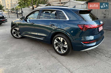 Внедорожник / Кроссовер Audi e-tron 2020 в 