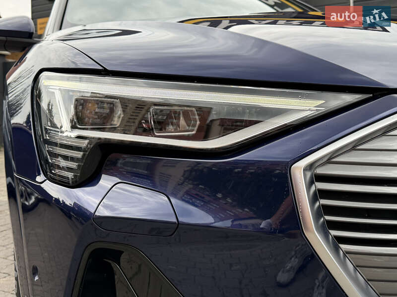 Позашляховик / Кросовер Audi e-tron 2022 в Мукачевому