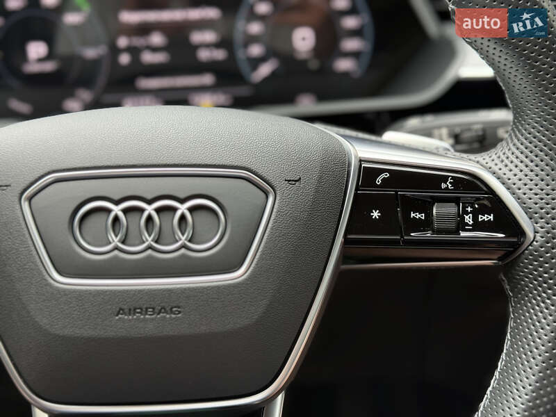 Позашляховик / Кросовер Audi e-tron 2022 в Мукачевому