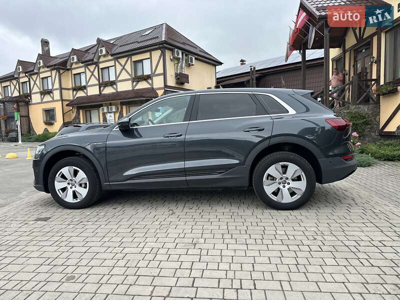 Позашляховик / Кросовер Audi e-tron 2020 в Хмельницькому