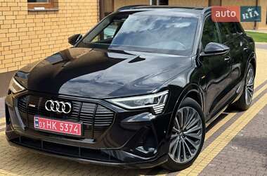 Позашляховик / Кросовер Audi e-tron 2021 в 