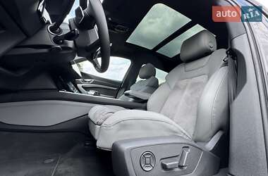 Позашляховик / Кросовер Audi e-tron 2021 в 