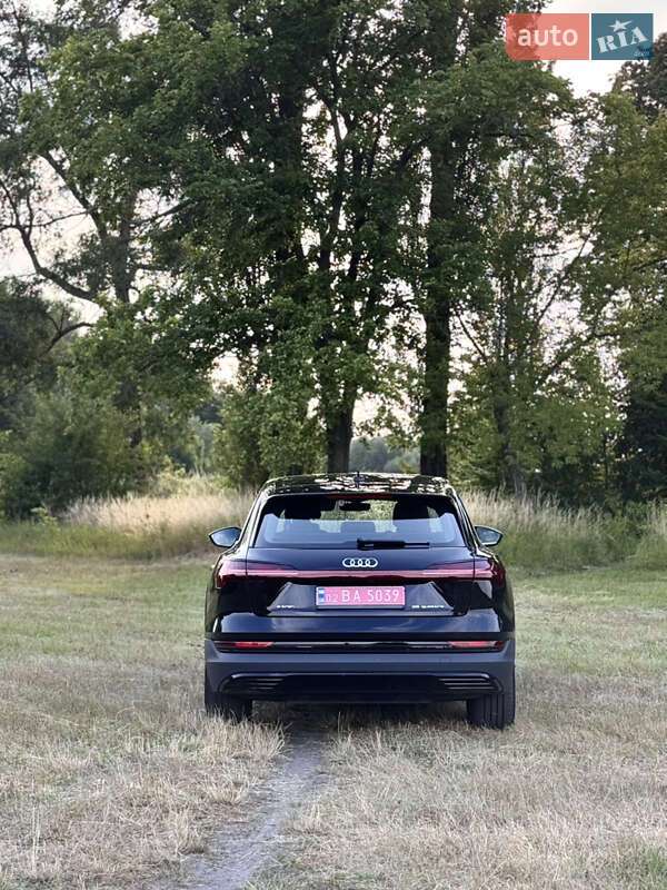 Позашляховик / Кросовер Audi e-tron 2019 в Козятині