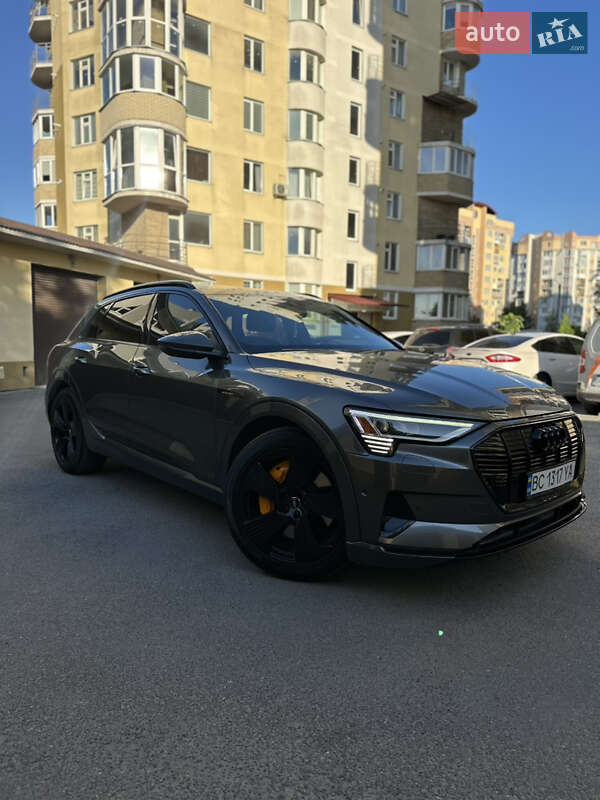 Позашляховик / Кросовер Audi e-tron 2019 в Тернополі