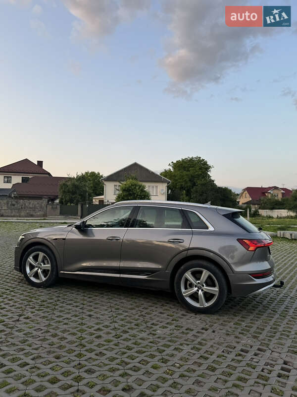 Внедорожник / Кроссовер Audi e-tron 2019 в Коломые фото 6 Внедорожник / Кроссовер Audi e-tron 2019 в Коломые