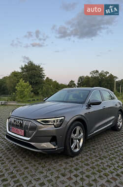 Внедорожник / Кроссовер Audi e-tron 2019 в 