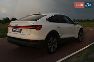 Внедорожник / Кроссовер Audi e-tron 2021 в 