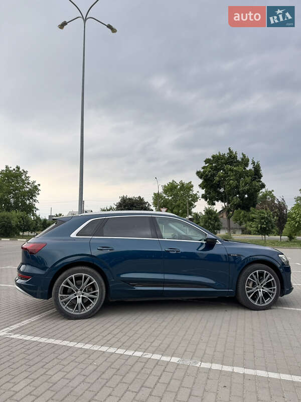 Внедорожник / Кроссовер Audi e-tron 2019 в Коломые