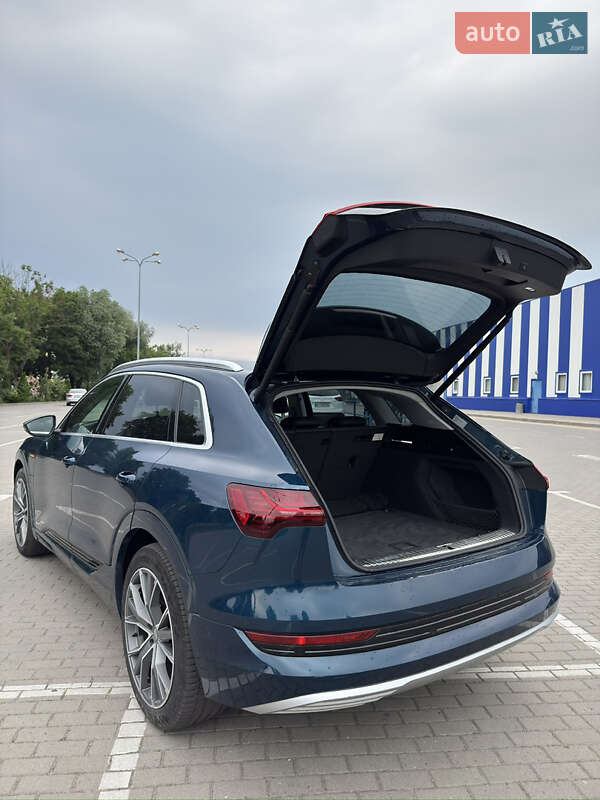 Внедорожник / Кроссовер Audi e-tron 2019 в Коломые