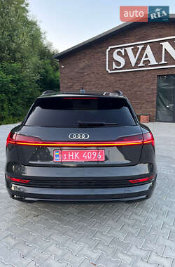 Внедорожник / Кроссовер Audi e-tron 2020 в 