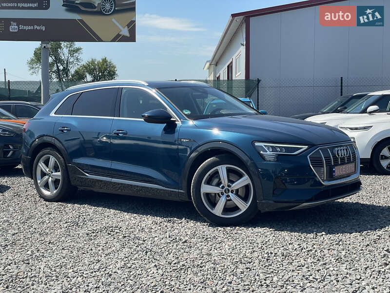 Позашляховик / Кросовер Audi e-tron 2021 в Львові