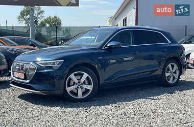 Внедорожник / Кроссовер Audi e-tron 2021 в 